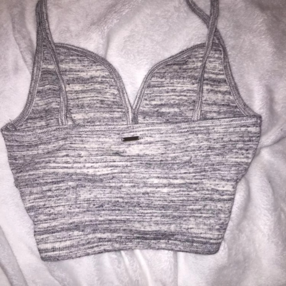 Hollister crop top - Picture 3 of 5